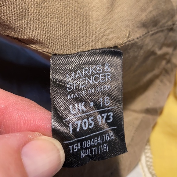 Mark’s and Spencer skirt. Size 16 - Picture 3 of 3